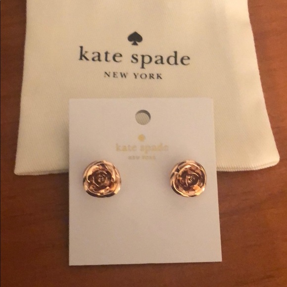 Super Cute Kate Spade ♠️ Rose Earrings 🌹 - Picture 3 of 4
